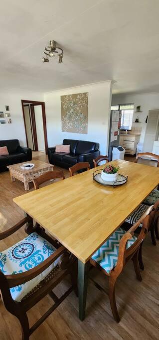 Abbey Beach Cottage バッセルトン エクステリア 写真