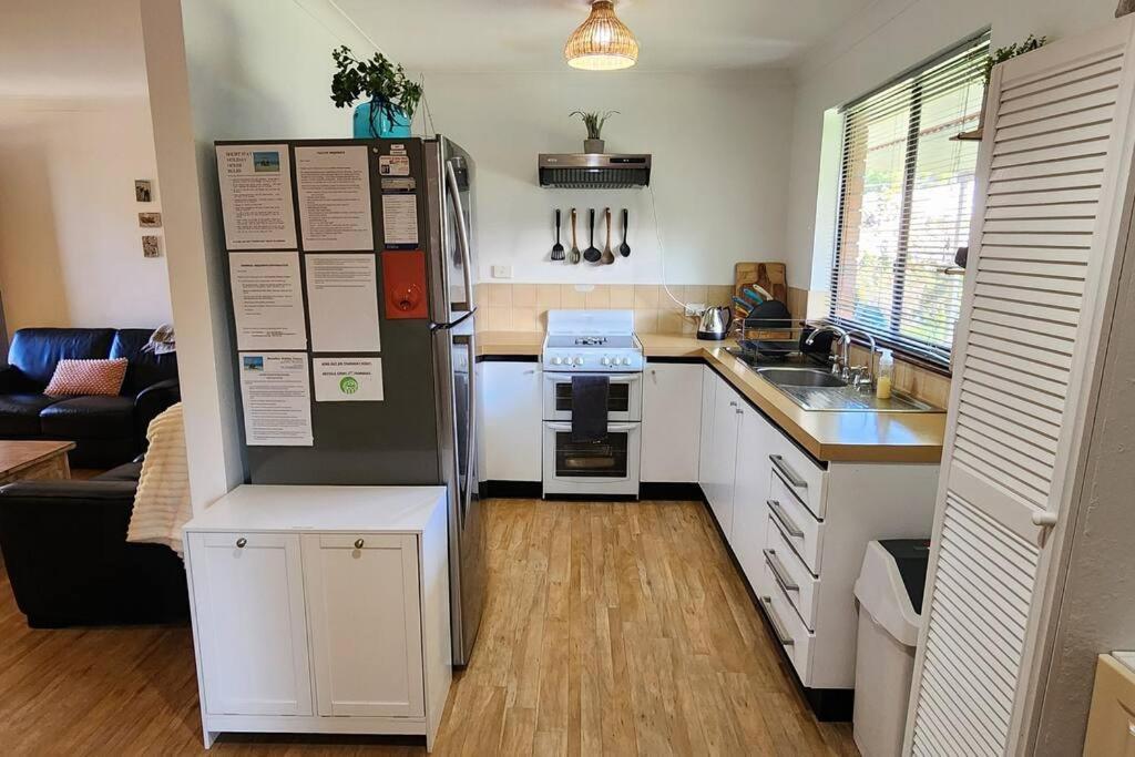 Abbey Beach Cottage バッセルトン エクステリア 写真